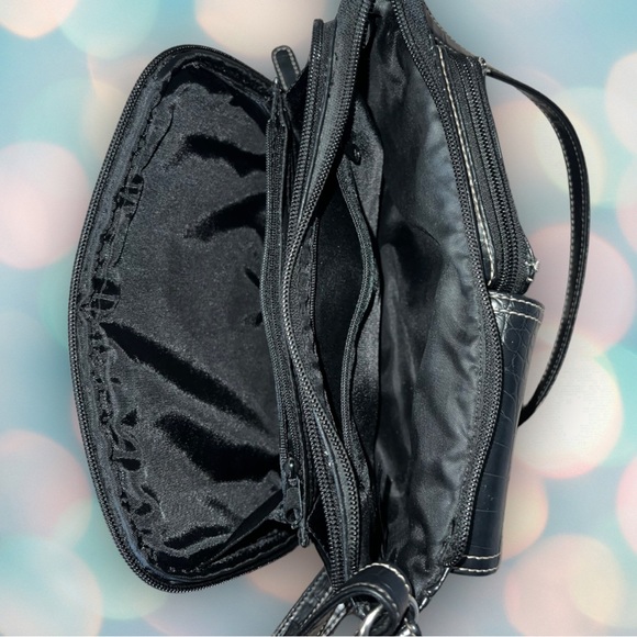 Women’s Black Leather Crossbody Handbag Purse - Picture 6 of 6